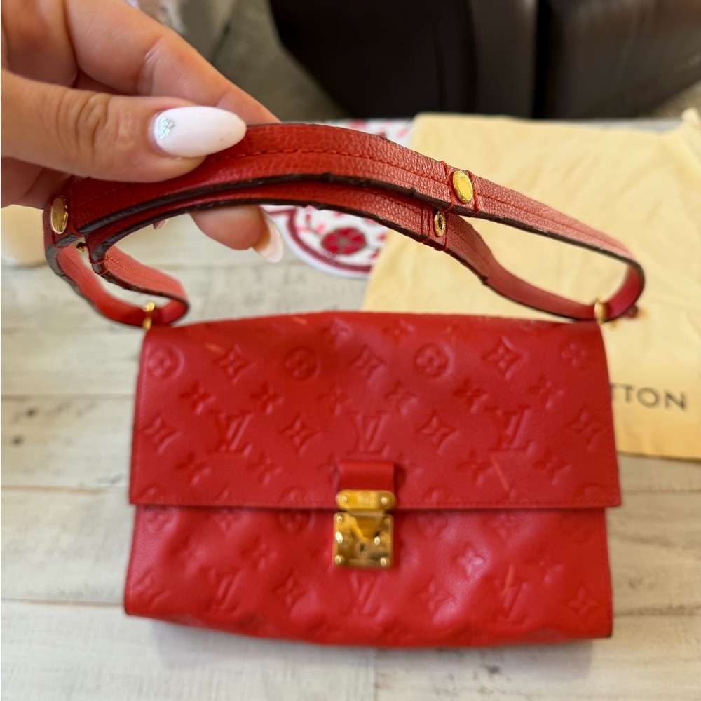 Louis Vuitton ✨ LV Monogram Pochette Métis - Picture 12 of 17